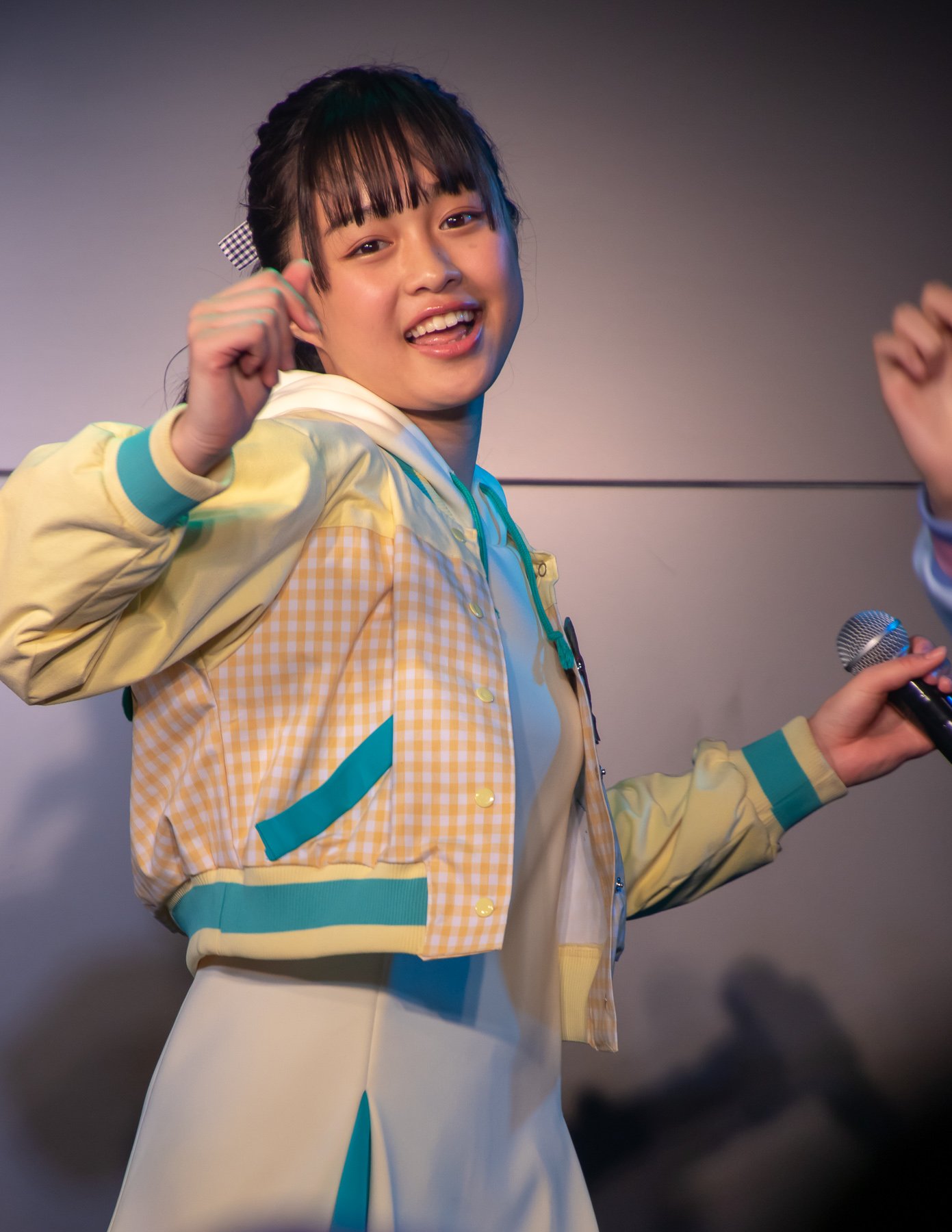 おねだりjun 21 大阪のおっちゃん 一昨日デビューしたハコムス5期生の依田彩花ちゃん 高1 15歳 ファンの間では 若い頃の国生さゆりに似てる とか 月島きらりやってたモー娘 の久住小春っぽい とか色々な意見が飛び交っておりますが 昨夜