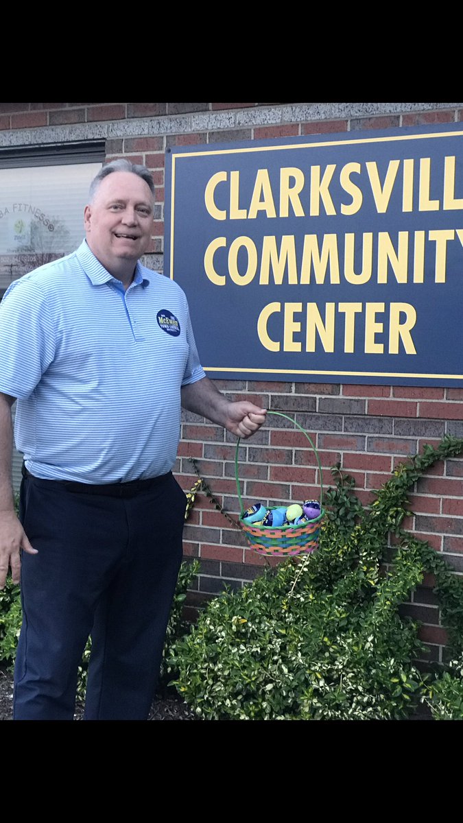 bobmcewen22's tweet photo. Bob McEwen is eggsactly the right person for the job. Happy Easter to all Clarksville peeps!
#ibackbob
#District3
#voteMay7
#happyeaster https://t.co/anC7LBjfz9