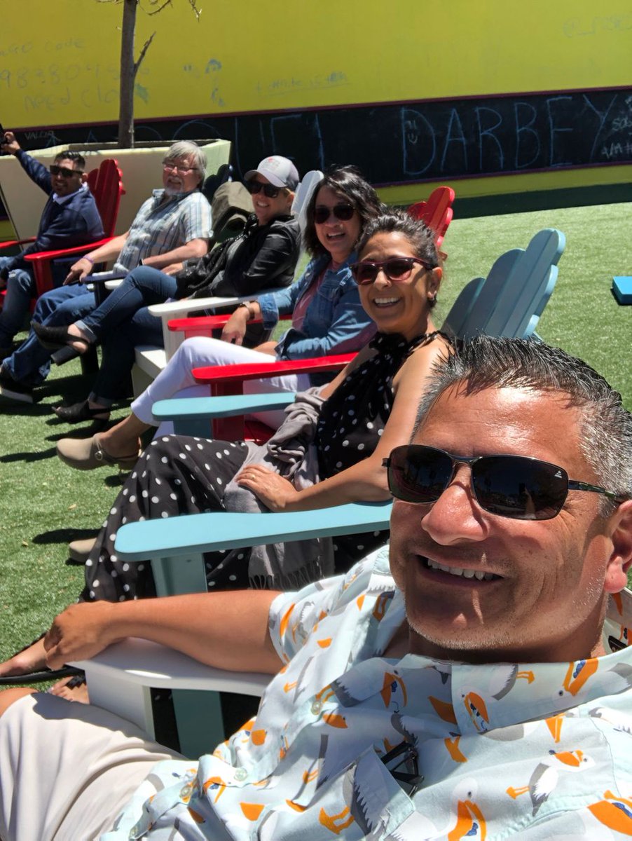 MSIA_live's tweet photo. Blessed to hang with these peeps on Easter Day. #creatives #outsidethebox #moyaart #poppyjasper #morganhill #popuppark #bigbluechair https://t.co/rnqZohHjXa