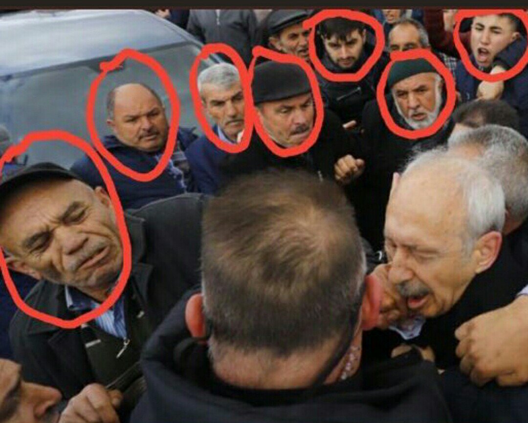 Şu  ağızlarından salyalar akan köpeklere bakın hele.

Sivas'ta ki babalarını Maraştaki dedelerini aratmıyorlar.

Siz mi seviyorsunuz yaradılanı yaradandan ötürü 

Hadi oradan salyalı yobaz köpekler ...

#KılıçdaroğluYalnızDeğildir