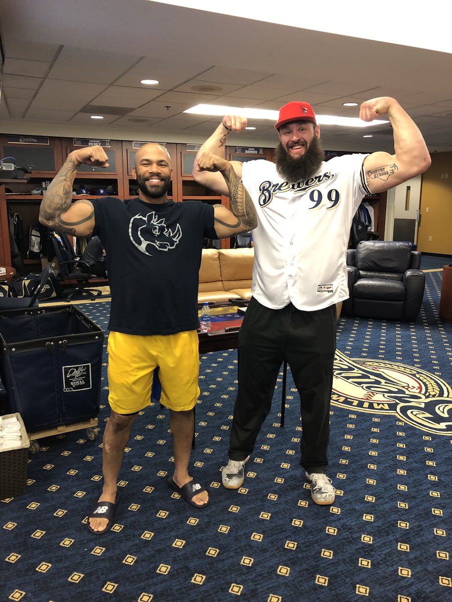 Mike Vassallo on X: .@EricThames flexes some muscle with a game-tying  3-run homer off Kenley Jansen!  / X