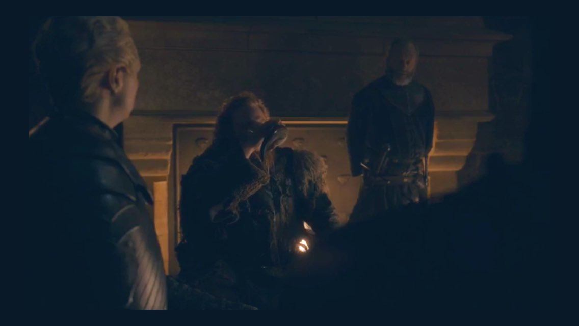 FerrandPaul13's tweet photo. Quand tu passes boire un verre et que ça fini en gros before ! 😂 #got #GOT8 #GOTS8 #GamesOfThrones https://t.co/JP3KdtGyNQ