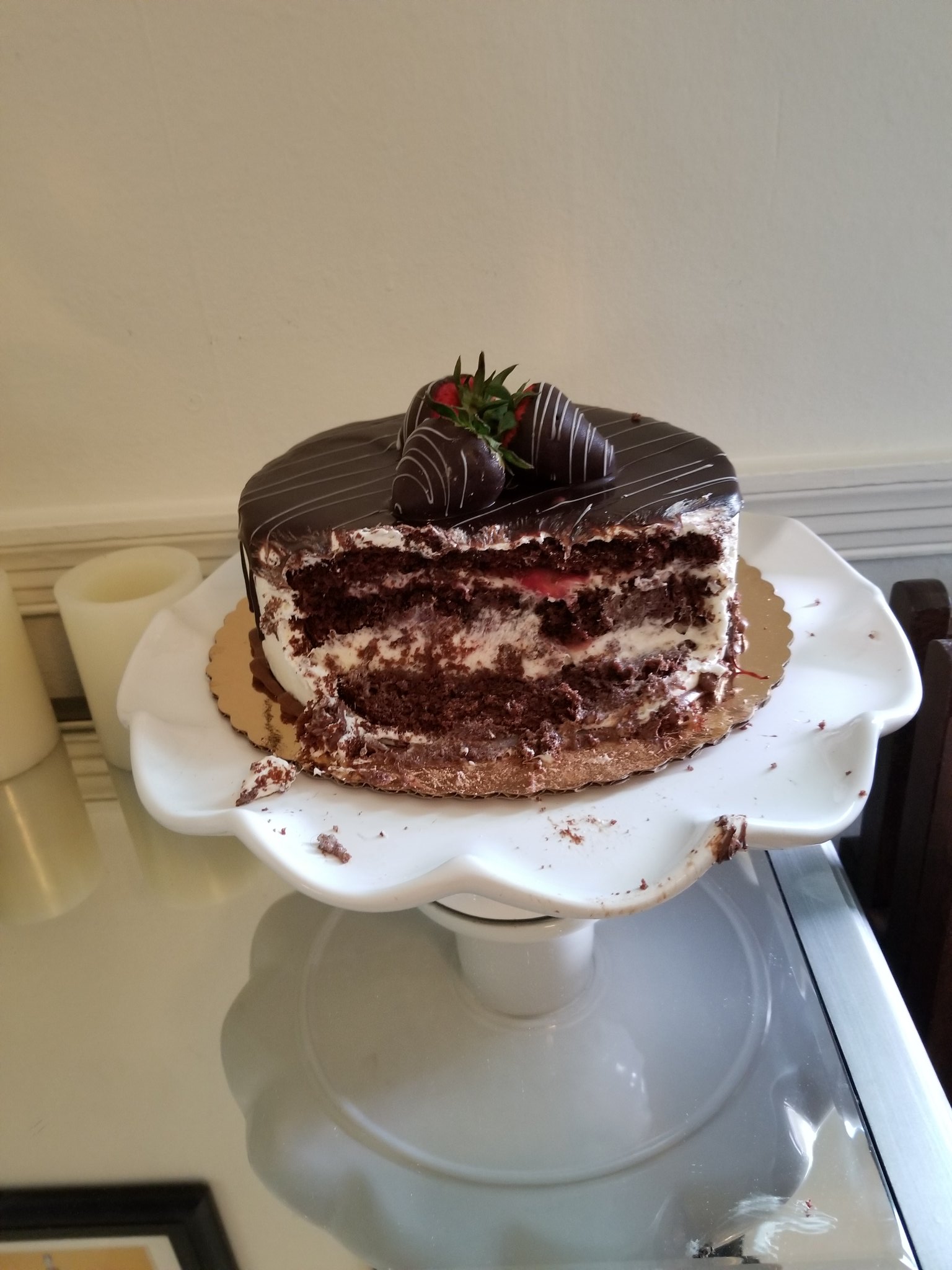 Simon Maloy on X love to go to the emergency vet on Easter because your large idiot puppy ate precisely this much chocolate cake https t seVag0HLgX X