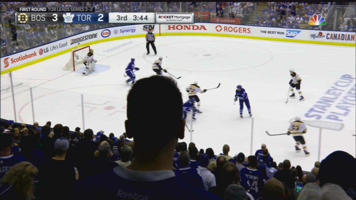 PeteBlackburn's tweet photo. Hey @NHLonNBCSports if you dont tranquilize this guy in the next 12 seconds I’m filing a lawsuit https://t.co/JGV28pVaCz