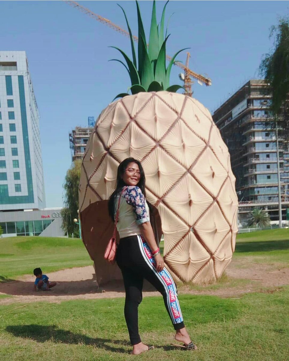 roxanne27102795's tweet photo. ⓒStand tall, wear a crown, and be sweet on the inside. (Pinya) ➡ #pineappletrend 😅😄😂 https://t.co/Eb4u3cBIZw