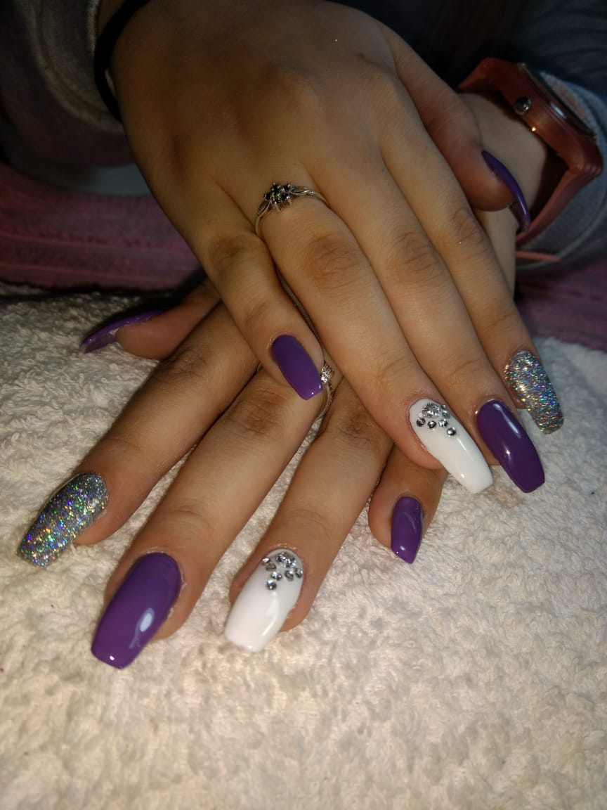 gattilucass's tweet image. mí madre está teniendo problemas económicos y lo único que nos puede ayudar es su estética, hace trabajos de todo tipo, manicuría, pedicuría, depilación, permanente y extensión de pestañas, etc. es muy profesional y le encanta su trabajo, me ayudarían mucho con un rt🙏zona oeste