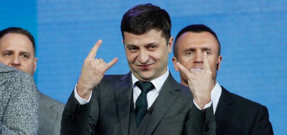 LaHistoria on Twitter: "Pasa en todos lados. El cómico Volodimir Zelenski  ganó la elección de Presidente de #Ucrania. "Cuando anuncié que me  presentaba a la Presidencia, me calificaron de payaso. Soy un