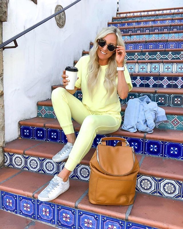 Life motto: always look at the bright side ☀️⚡️💛✨ This super soft and comfy @splendidla lounge set keeps me smiling all day long (wearing XS in both)! Shop it here liketk.it/2BjH4 OR use the <a href="/liketoknow/">Ms Smith</a>.it app! #liketkit #LTKunder100 #LTKsty… bit.ly/2vgmXoU