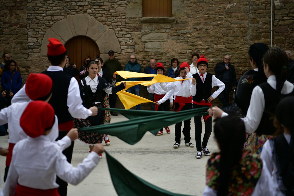 shantytownbcn's tweet photo. Dia caramellaire a Oristà!! #Caramelles #orista @CLlucanes @ANCLlucanes @isaacperaire https://t.co/ARN1ybRgpk