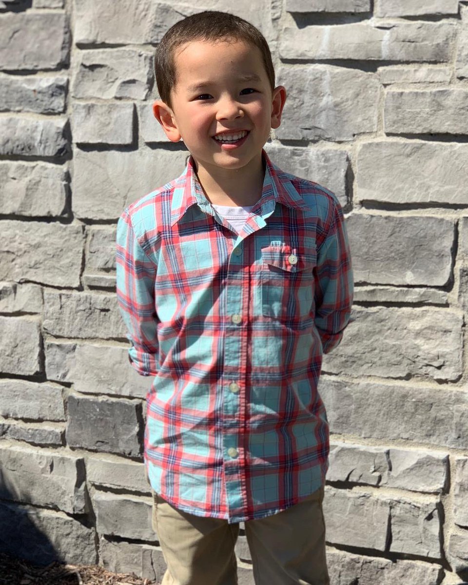 LoPab04's tweet photo. They’re growing way too fast!! #easter2019 #myprideandjoys https://t.co/VglitUz5Ay