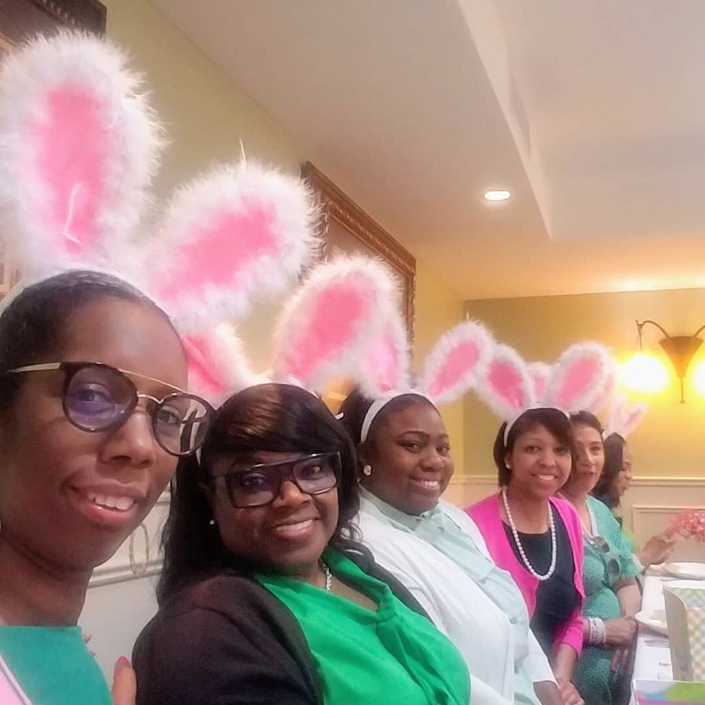 TauZetaOmegaAKA's tweet photo. HAPPY EASTER!🐰💕💚💕 #ΤΖΩ #AKA1908 #SensationalSouthCentral #ExemplifyingExcellence #SCRC2019 #ΤΖΩTakesSCRC2019 #Easter https://t.co/cs1qeeGvUx