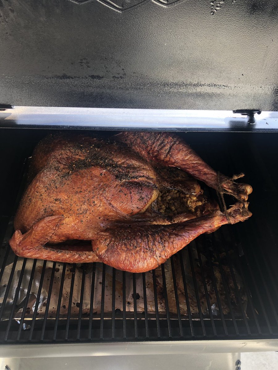 hwy781's tweet photo. @DuclosJody Smokin a turkey on the Traeger today. https://t.co/gxCChO4n5R