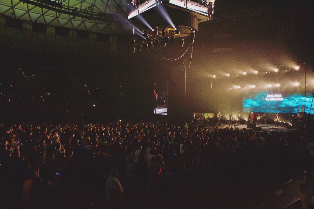 UnionHouseBand's tweet photo. Congreso, y’all never disappoint!! What an honor it was to worship alongside each of you, we will never forget it! 
From the Union House family to yours, Happy Resurrection Day! ✝️
#UH #Unionhouse #txcongreso2019 https://t.co/twqpmYlwZz