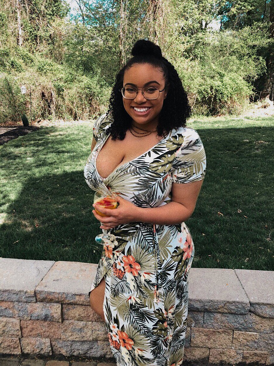 radiating happiness so I thought I’d share 🍓