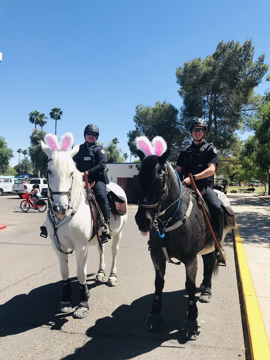ScottsdalePD's tweet photo. The Easter Bunny recruited some help this year from the SPD Mounted Officers. We a had a great time visiting with our community members on this beautiful day in El Dorado Park. Pictured is Ofc Kimball on Zeus and Ofc DeShotel on Tug #spdmountedunit #easterhorses https://t.co/iVIF6F2cLj