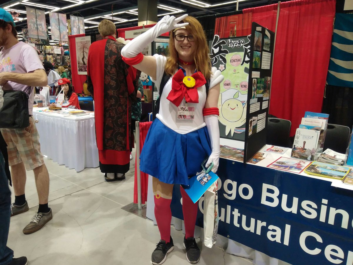 raibowmama_hk's tweet photo. エルサとアナやセーラームーン😊
サクラコン最終日も大盛況😁
#SakuraCon #washingtonstateconventioncenter #seattle #シアトル #サクラコン https://t.co/PmBj6KoQAr