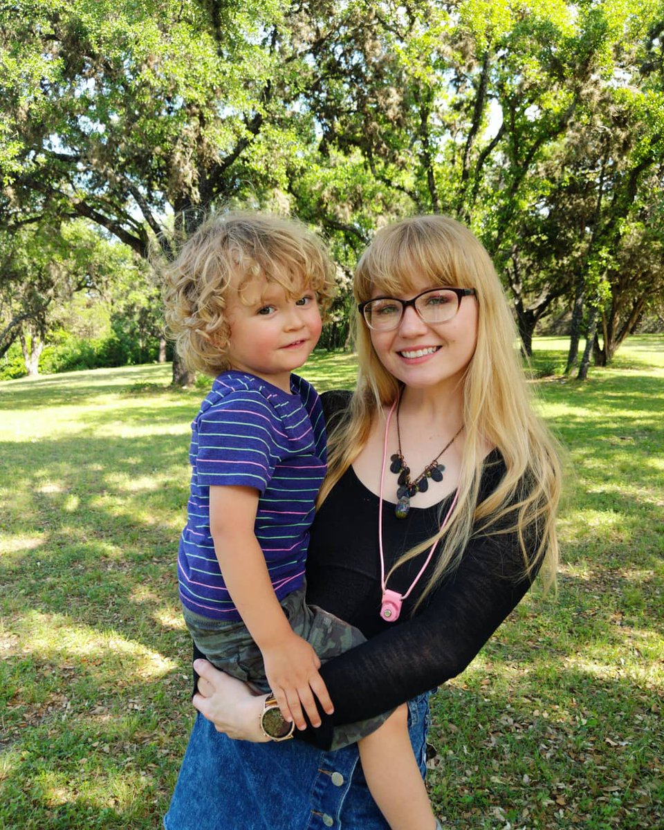 averymclovin's tweet image. me and my lil egg head 🐣💙