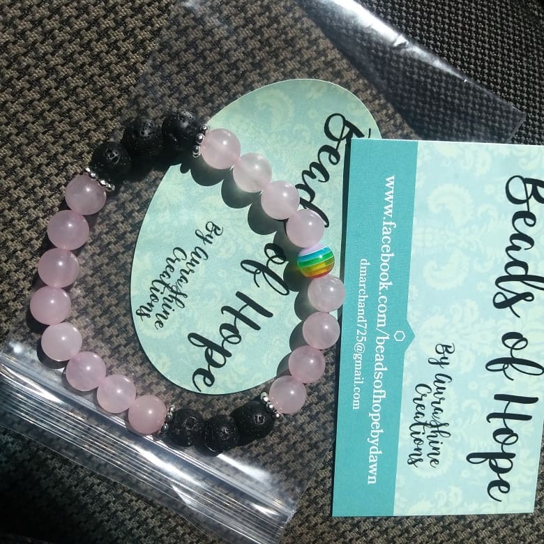 Jenclout's tweet photo. Love the significance of this bracelet. Check out Beads of Hope for their story and to help support by purchasing a beautiful bracelet of your own. #beadsofhope #laylasarmy https://t.co/vQKFnvgjT5