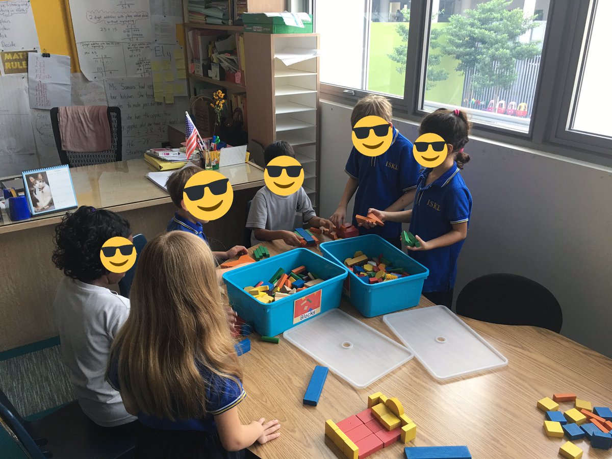 Elyabdrahman's tweet photo. Earth hour with all electricity off. 15 minutes stations with reading, block building &amp; word building rotation in 2ER while collaborating constructively, communicating effectively, thinking creatively &amp; learning enthusiastically #ISkLProud https://t.co/jr6AfYsgqC