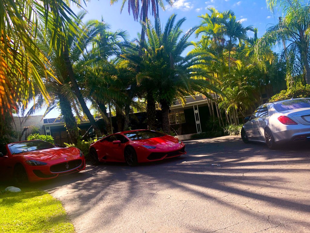 AyoRobHundreds's tweet photo. @FybInc @FybTevin @DeeQuincyGates @Jacquees #Que25 #Miami #RICHGANG #FYB https://t.co/lsMxI9DnKw