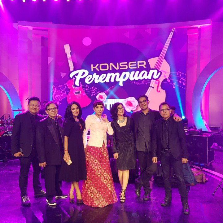Astrid Lea Band, Konser Perempuan, Live di TVRI <a href="/astridlea/">Astrid Lea</a> @astridleaband <a href="/tvrinasional/">TVRI Nasional</a> <a href="/helmyyahya/">helmyyahya</a> <a href="/apni/">Apni Jaya Putra</a>