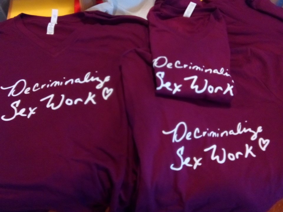 SWOPTampa's tweet image. Amazing prep night with @DecrimSex @swopbehindbars @SWOPOrlando @SWSolidarity

#JustStopTheArrests 
#HelpNotHandcuffs 

@DearGabbyGFE @sanesurvivor @IsMissChristine @SashaBenjamin_ @Carson_Ado @EvilOpal @KaytlinBailey @Kattz716 @LivingDeadWhore