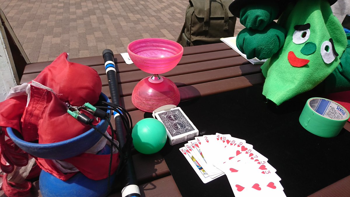 nichigeimagic's tweet photo. そしてなんと今日は《マジック・大道芸の体験会》がありまーーす！！！！！！ほんとのほんとに最後のチャンス！！！悩んでるニューフェイスたち、まだ間に合うよ！！！！

18:30にE-102に集合だ～～��～！！！！ https://t.co/NUpiYjZdDU