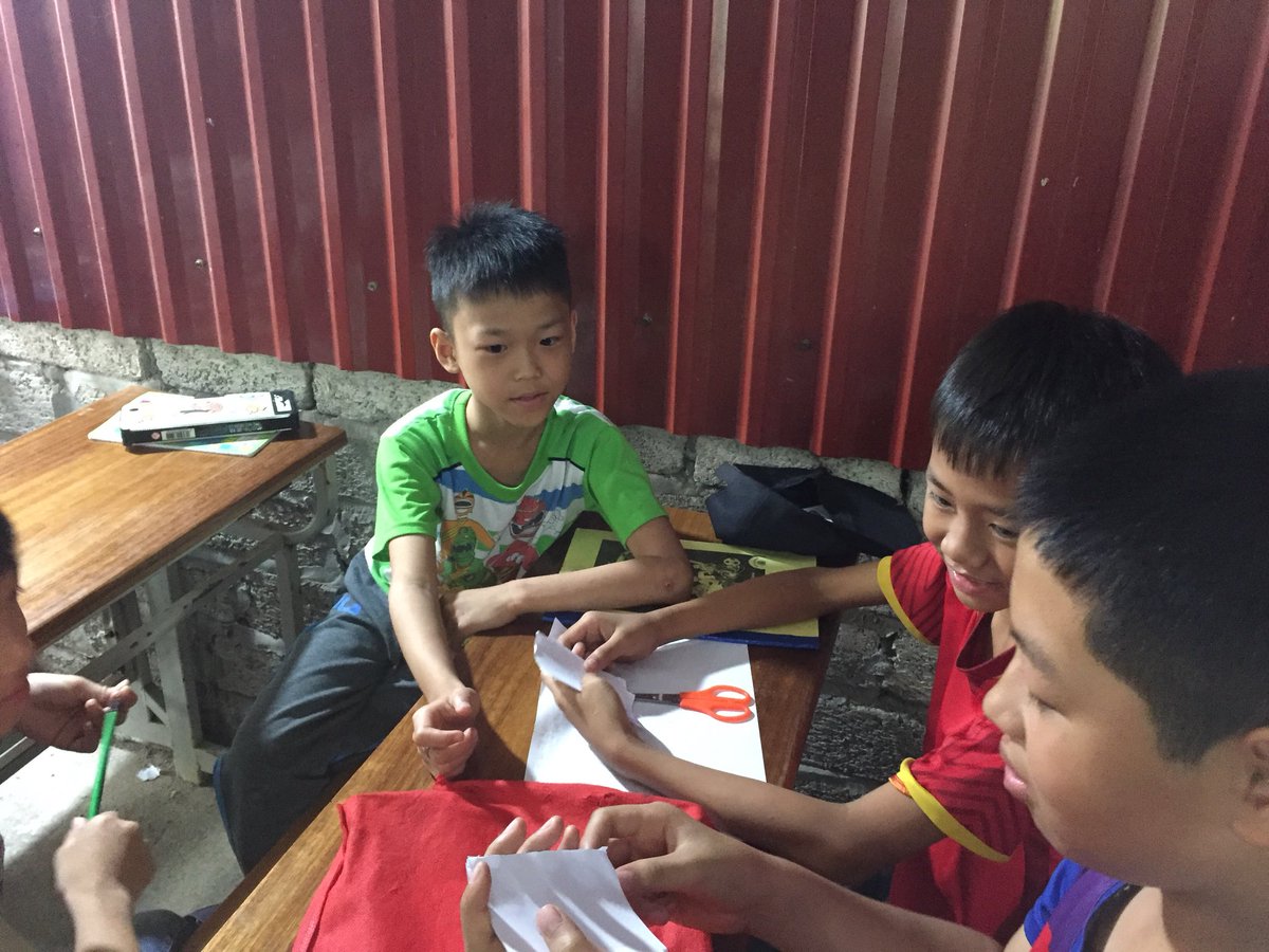 SunflowerLib_Vn's tweet photo. Nice photos of the day! #SunflowerLibrary #Teachersmatter https://t.co/kpWdn68v57