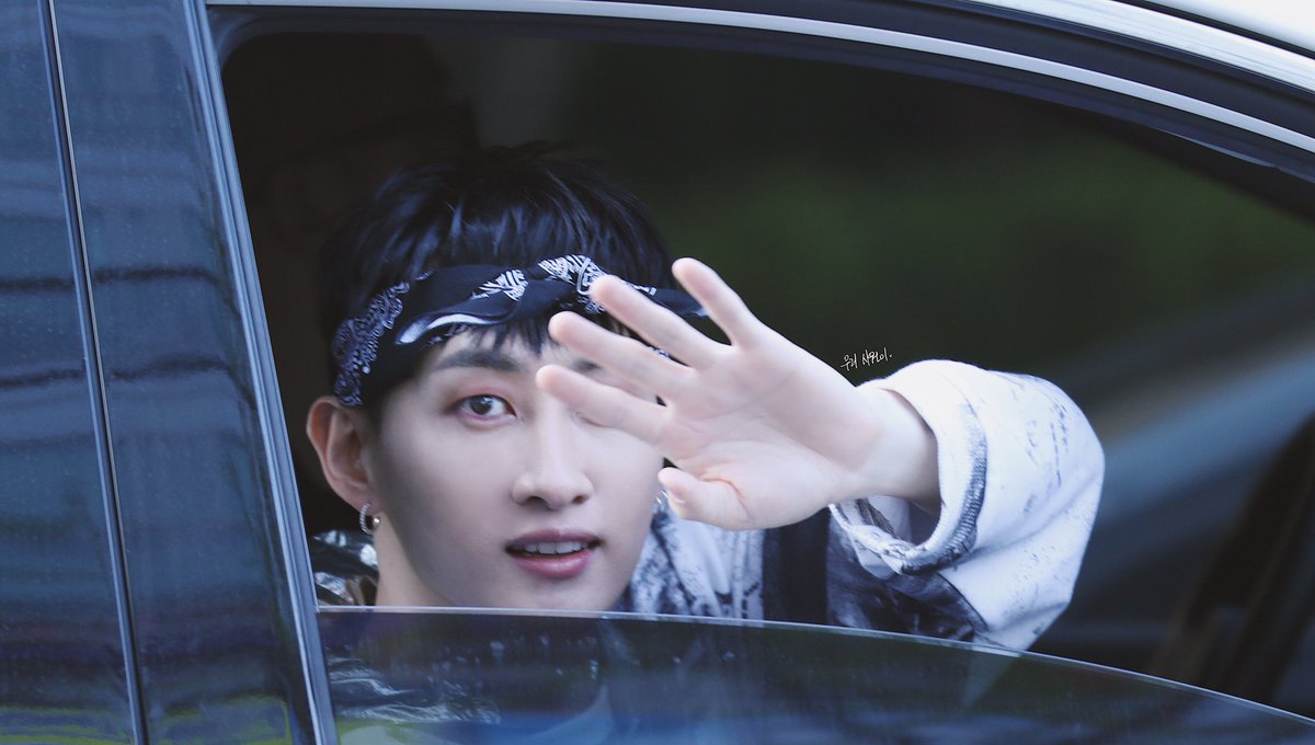 sunnns1's tweet photo. 20190421✨LEE/HYUKJAE✨ 
  SBS 인기가요 퇴근 🌟@AllRiseSilver  #SuperJunior⁠ ⁠⁠ ⁠⁠ ⁠  #은혁 #Eunhyuk #이혁재 #땡겨 https://t.co/noSHKeGtOx