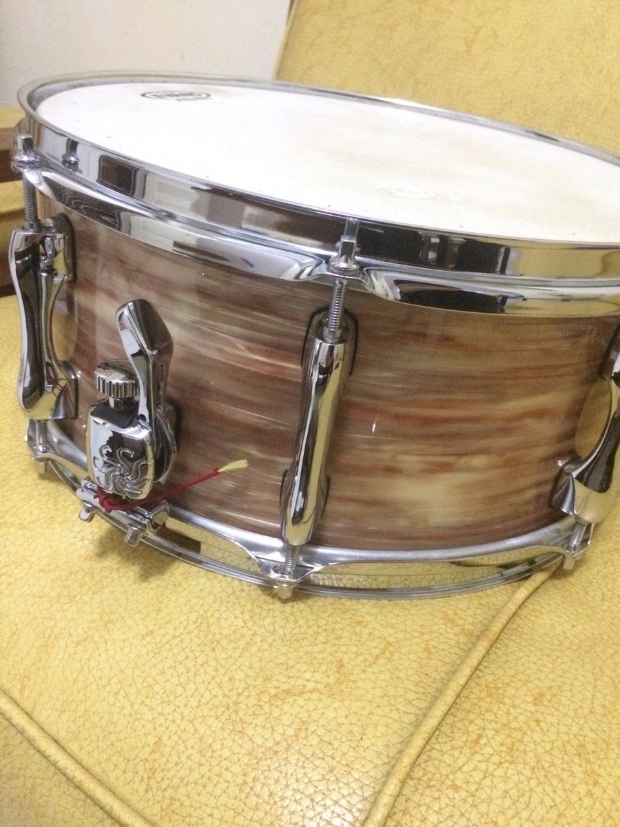 _samuelsusanto's tweet photo. @DrumBagus WTS Snare SAKAE TRILOGY 14x6,5 ... mulus abisss LIKE NEW, pemakaian pribadi.. Lokasi Harapan Indah, WA 08998289885 https://t.co/byr4MdoOgQ