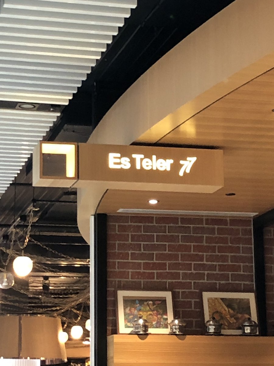 hudafark's tweet image. I can’t be the only one who sees this sign and thinks of Ty Esler. #numberonepick #gotiges