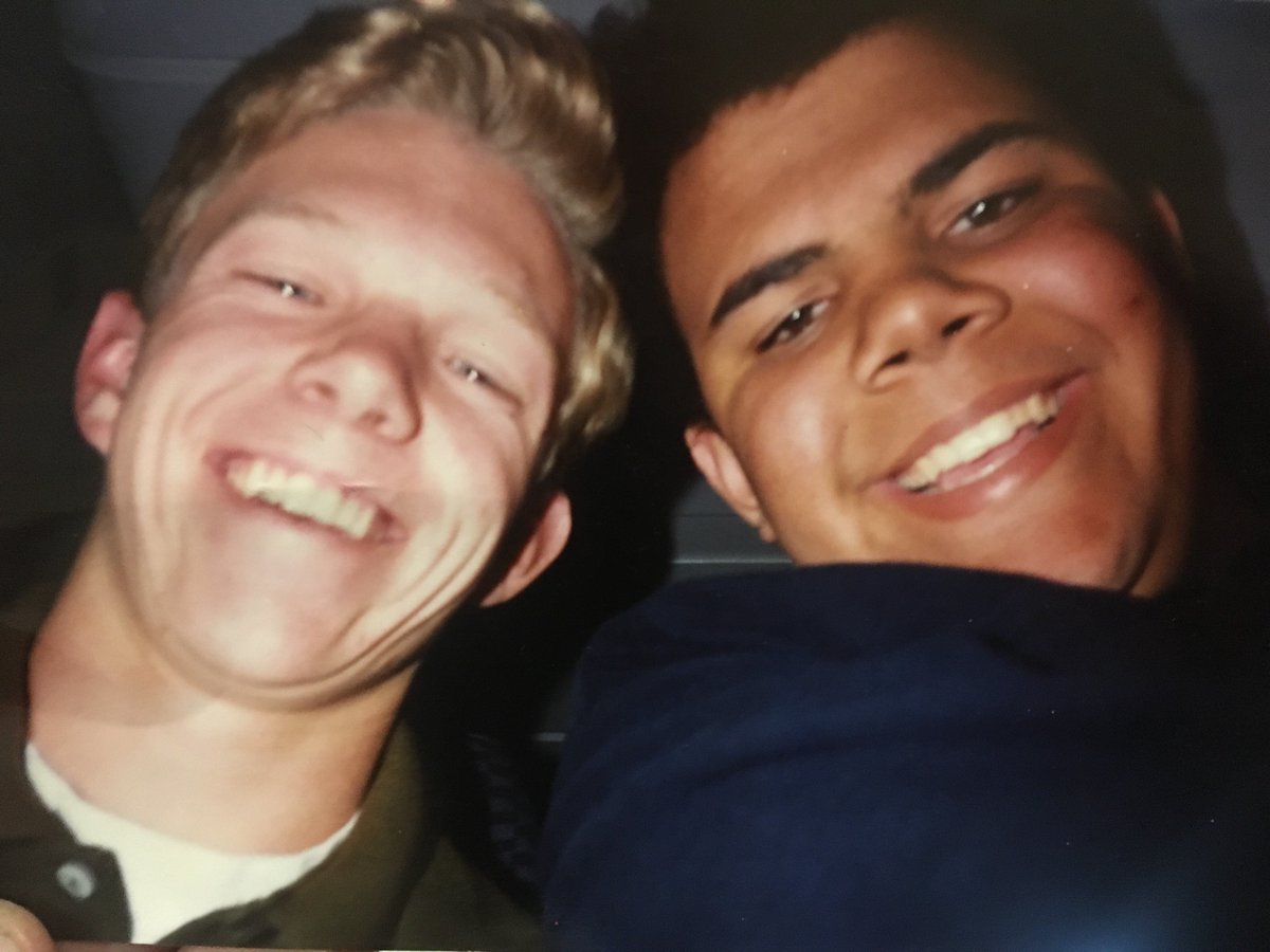 DEACTIVATED tweet media