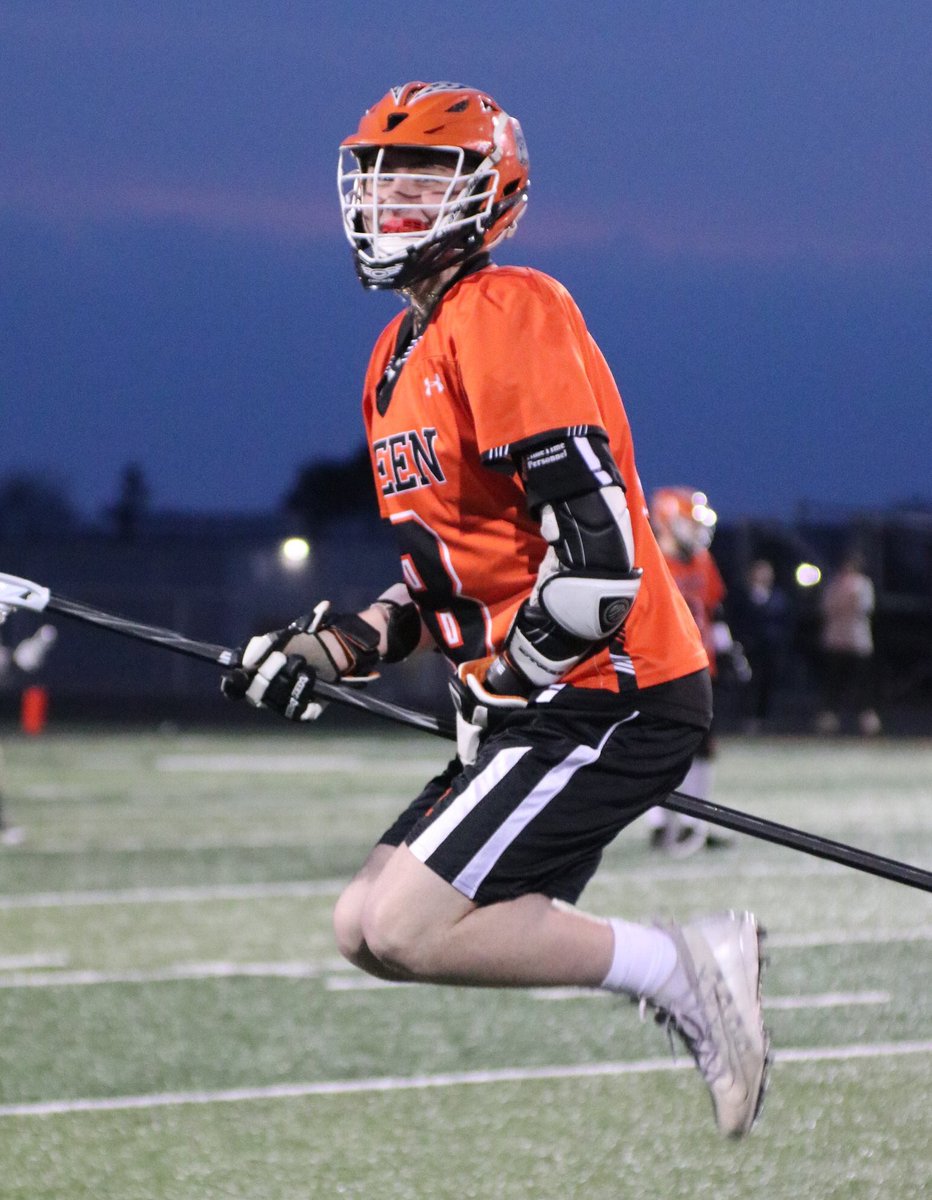 Hodszy's tweet photo. Senya lax Szn https://t.co/283WGaBL47