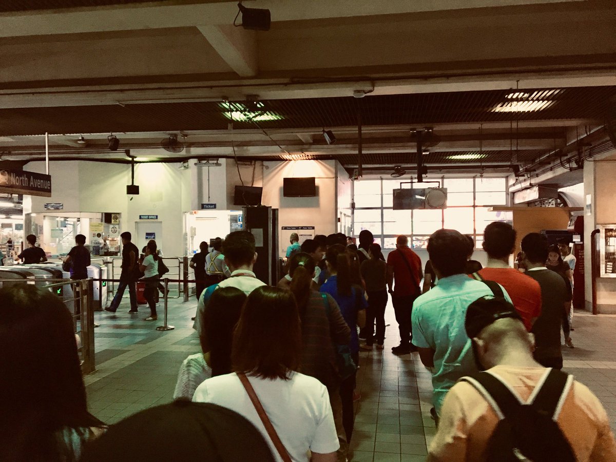WunderCarpoolPH's tweet photo. Public transportation will definitely kill your chill. MRT feels like always getting into a world war scenario. Terminals let you fall in line for hours &amp; decades. This everyday dilemma would most likely be our penitensya &amp; we're all tired and exhausted.

Go Wunder! Share a ride https://t.co/kzYkHxZhHo