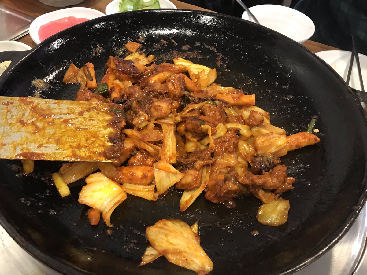 wincamera330's tweet photo. 睇完媽木食好西🤤
#seoul #hongdaedakgalbi https://t.co/UJGiehe28q