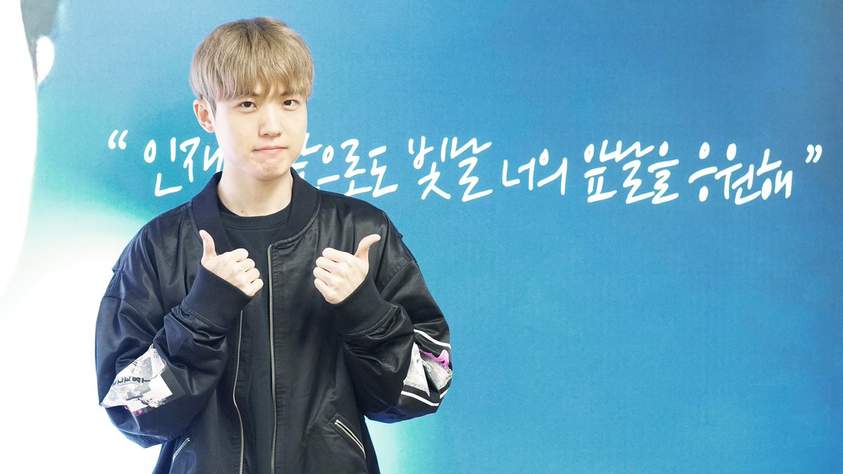 OPGG_SPORTS's tweet photo. [19.04.22 주간 에스카 - 지하철 생일 광고]

이번 주는 에스카의 생일을 축하하기 위해
팬분들께서 선릉역에 준비해주신 광고를 보러 다녀왔습니다! 

에스카의 생일을 진심으로 축하드립니다🎉🎉🎉

-
#WeeklyEscA #주간에스카 #HAPPYESCADAY https://t.co/AByEUH86Oa