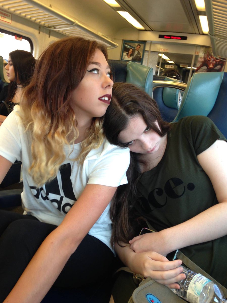 gagaxpascal's tweet photo. me and this amazing person have now known each other for 3 years i love you so much ♥️ https://t.co/uX6jptyfUL