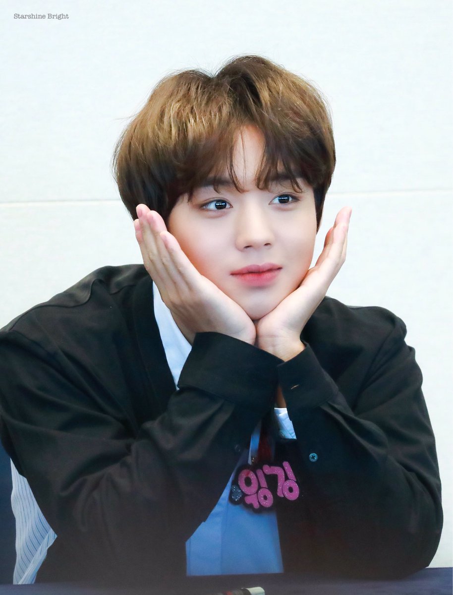 StarshineB's tweet photo. 190420 마스크팩 팬싸. 구염둥 꽃받침+윙크의 조합이란 🎊🎉 #박지훈 #parkjihoon https://t.co/8Igu9Cd9F0