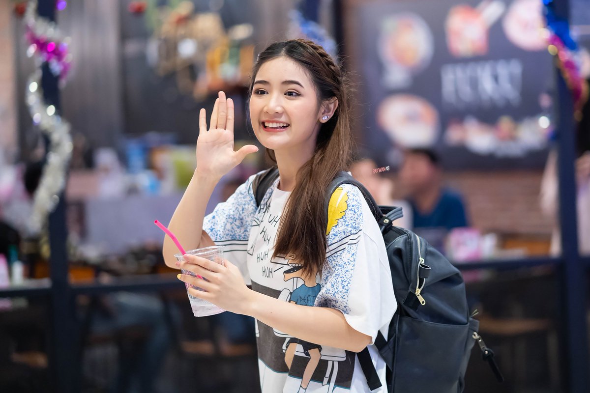 pakwan_48's tweet photo. ไฮ มาทักทายยามจะเย็นแล้วววว สดใสจริงๆ 

FB : Pakwan BNK48 #PakwanBNK48 #BNK48 https://t.co/6PRnHVCxLZ