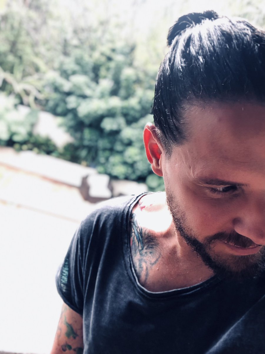 BrentLindeque's tweet photo. Let’s be honest, as a kid I never thought that as an adult I would spend more time combing my face than my hair. #BeardThings https://t.co/TUFpb5dCD8