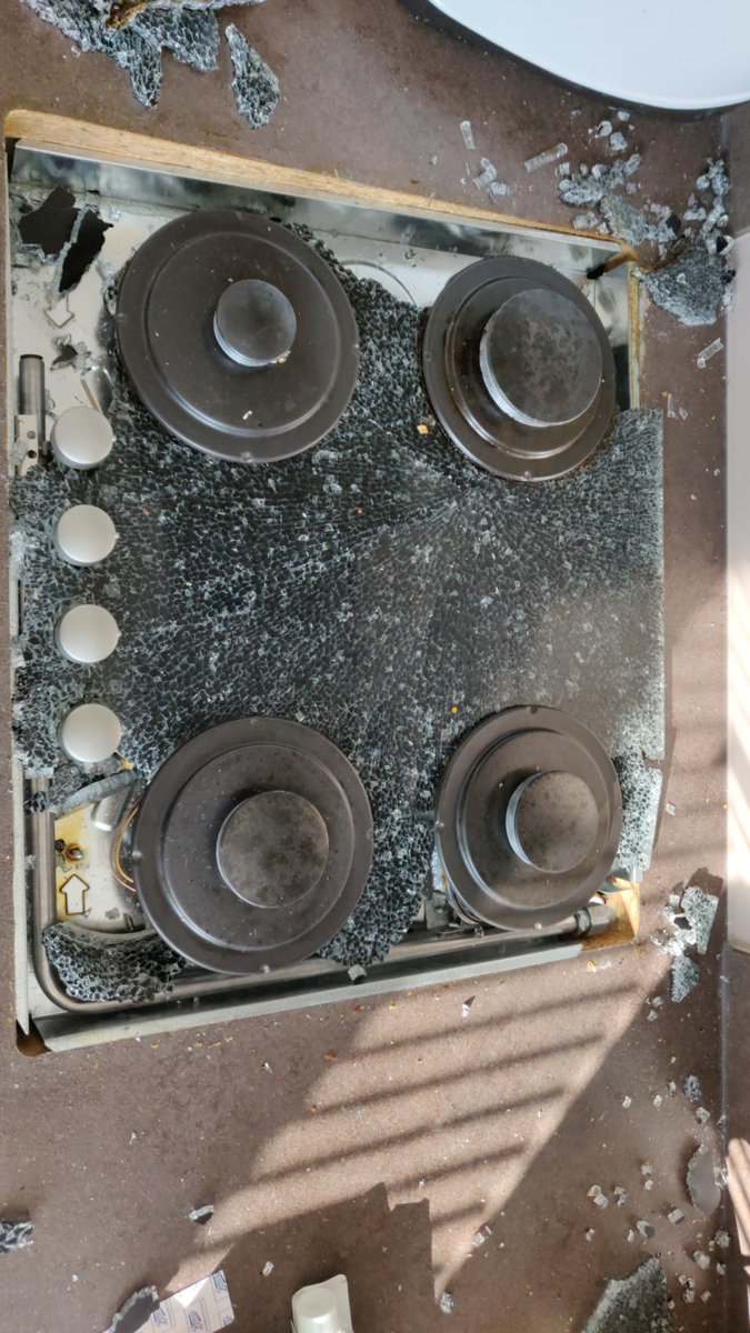 boyd_ta's tweet photo. @Hoover_UK What are you going to do about your exploding gas hob. Only two years old and woke this morning to find large chunks of glass all over the kitchen. Imagine my three year old son has been in the kitchen at the time. Not the first issue I've had with hoover appliances. https://t.co/3WF7Yzc4BL