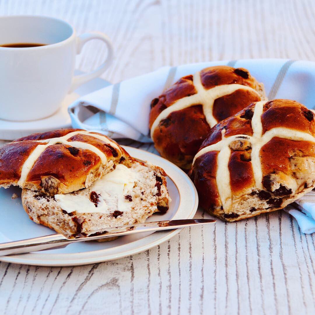 WCakesWellies's tweet photo. Do you have your hot cross buns toasted or not toasted? We’re a split household - but it’s toasted for me! #ADgifted #morrisonsmakeit #feedthefamily @Morrisons https://t.co/KRZU9VZNfh