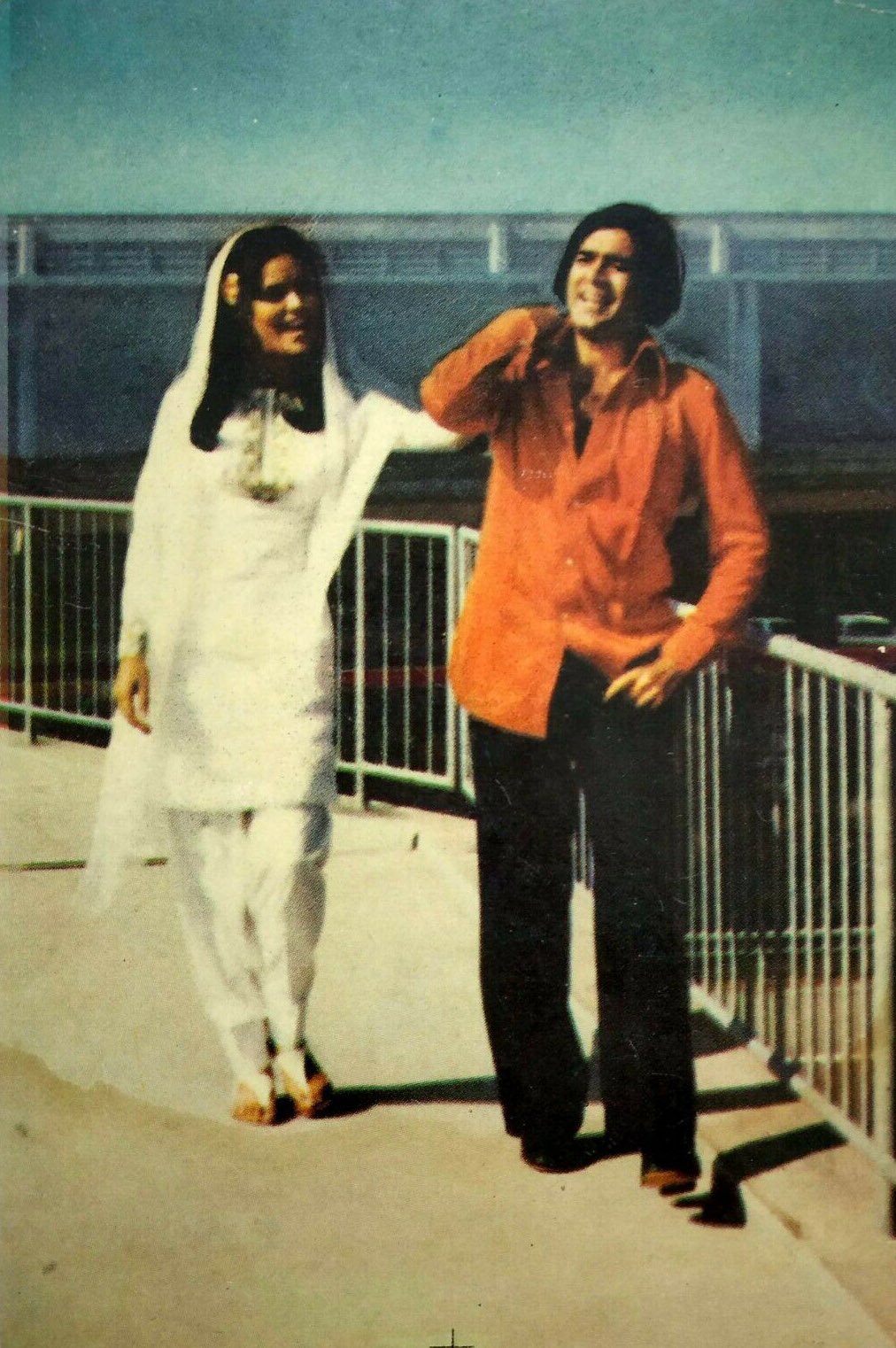 Rajesh khanna zeenat aman discount