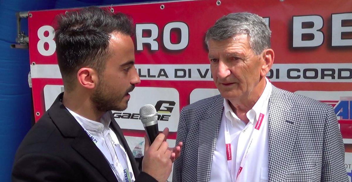 🎤🚴‍ "Quanti sacrifici, è vero, ma poi tutto quel pubblico che colora le strade, l'adrenalina dei corridori... ogni anno è un'enorme emozione": tutto l'entusiasmo del responsabile organizzativo, Gianfranco Carlet.

Guarda l'intervista ➡ bit.ly/2GvwihJ
