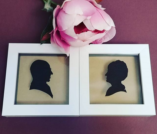 These commissioned silhouette portraits  are in their happy new home ❤️
A very special way to celebrate an anniversary, wedding or just as a unique gift 👥 instagram.com/p/Bwi_RJElk9p/