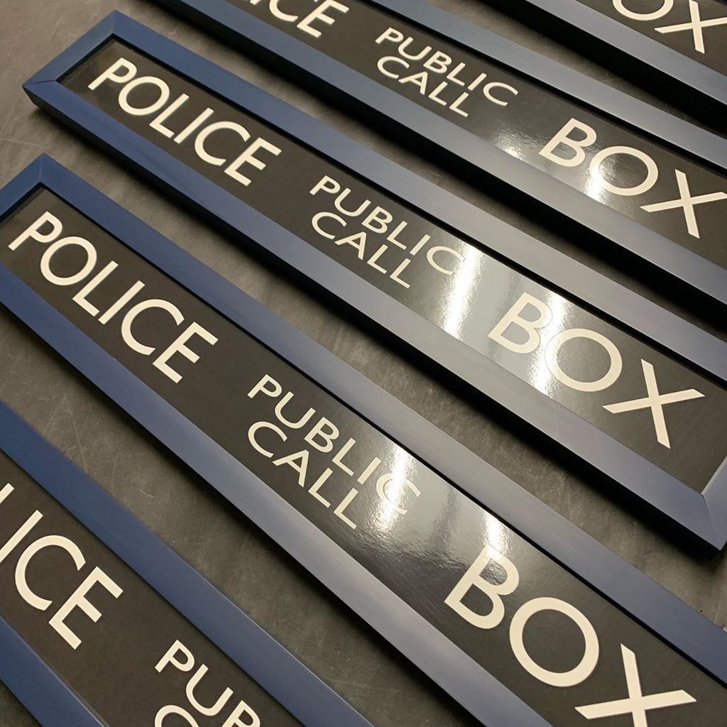 pollardstudio's tweet photo. Another set of police box signs readyβ¦
.
.
.
.
#policepubliccallbox #policebox #handmade #customframing #frameshop #doctorwho #interiordesign #decor #retroscifi #pollardstudio #fanart #scifi #cantgetthisatwalmart
https://t.co/4j8llo5x9x https://t.co/CYlN3KXJEM