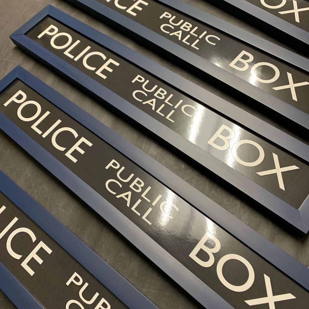 Another set of police box signs ready…

.

.

.

.

#policepubliccallbox #policebox #handmade #customframing #frameshop #doctorwho #interiordesign #decor #retroscifi #pollardstudio #fanart #scifi #cantgetthisatwalmart 

bit.ly/2PkCtcv