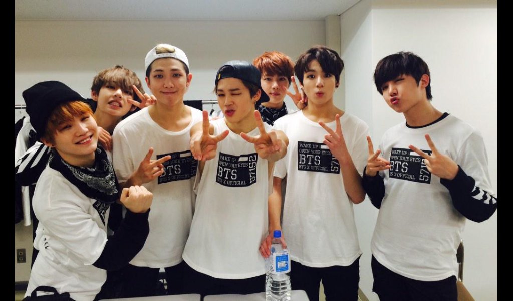 AndreaPolio2's tweet photo. #PersonaBillboardNo1
Por ustedes aprendí que con esfuerzo se puede lograr lo imposible, gracias por enseñarme tanto, felicidades!!! @BTS_twt https://t.co/Ylzaq2xHTs