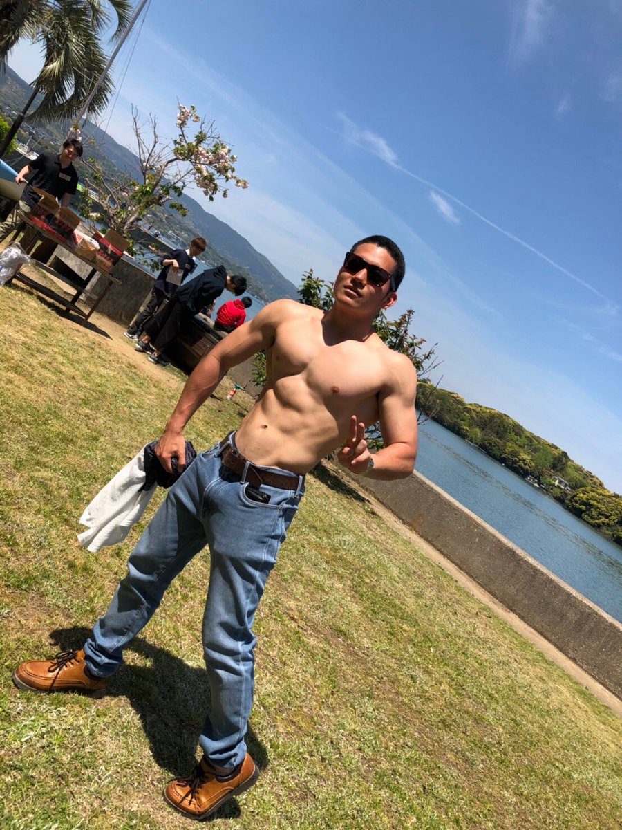 SeisyunEF's tweet photo. 環境祭で新入生歓迎バーベキューをしました‼︎
多くの1年生が来てくれたおかげで筋肉ムキムキの部長も磨きがかかった身体になりました💪
これからもさまざまな活動していくつもりなんで参加よろしくお願いします🤩 https://t.co/9mOHMEk1PS