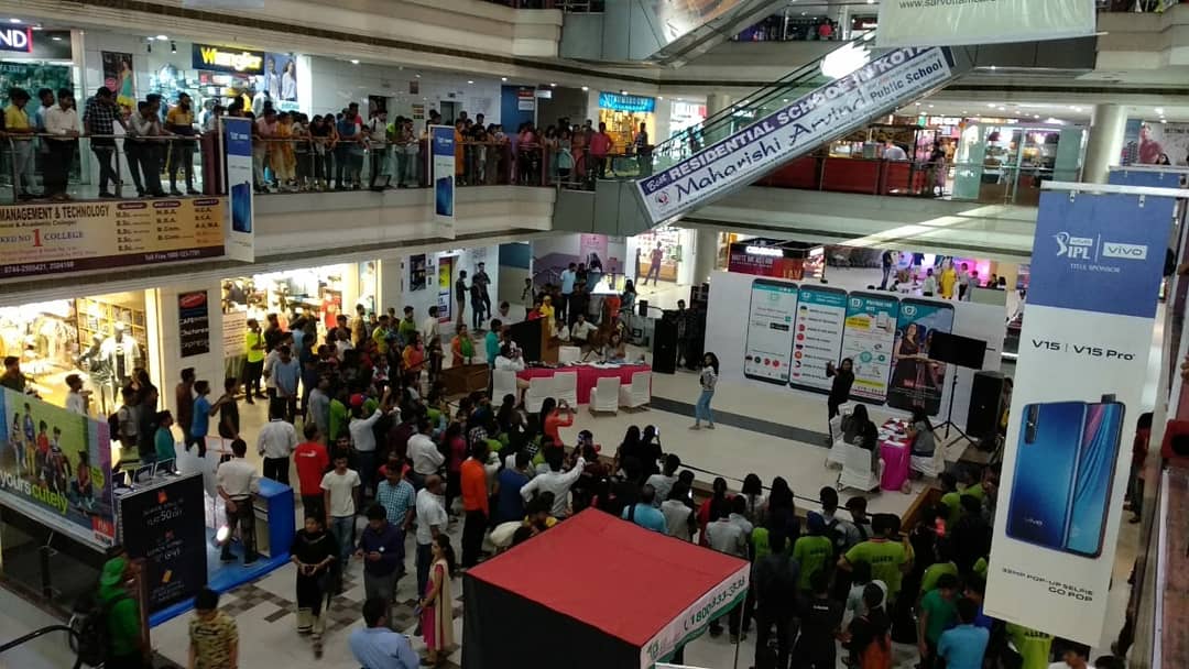CityMallKota's tweet photo. Here's the glimpses from awareness drive at #CityMall #Kota for MBBS Aspirants from #RUSEducation & #BookMyUniversity. Students and visitors took the active participation and got expert advice on studying MBBS abroad. #KotaFactory #educationaldrive https://t.co/hcQzNeUEPA
